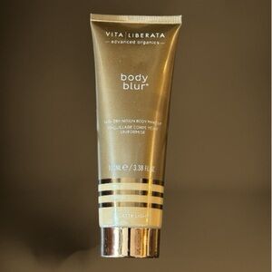 Vita Liberata - Body Blur High Definition Body Makeup in Latte Light HD | New